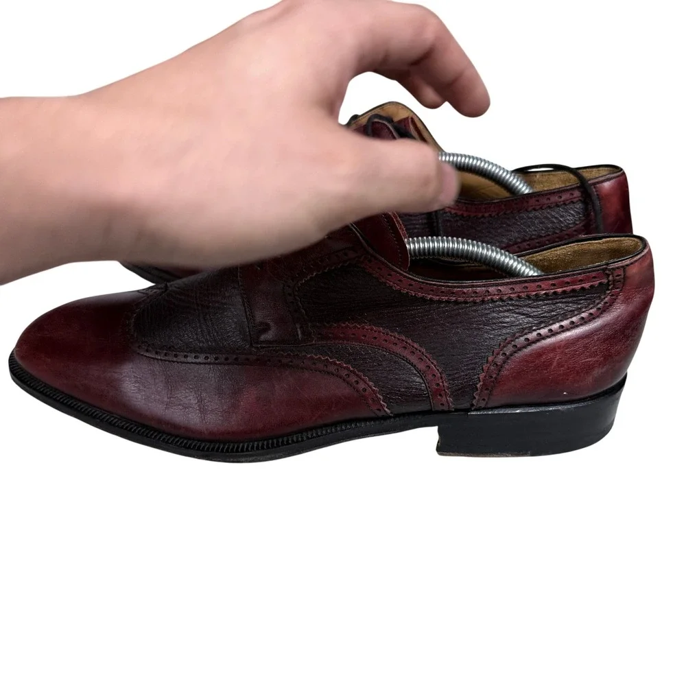 E.T. Wright Wingtip Oxfords Mens 11 B Burgundy Two Tone Leather Brogue Shoes
